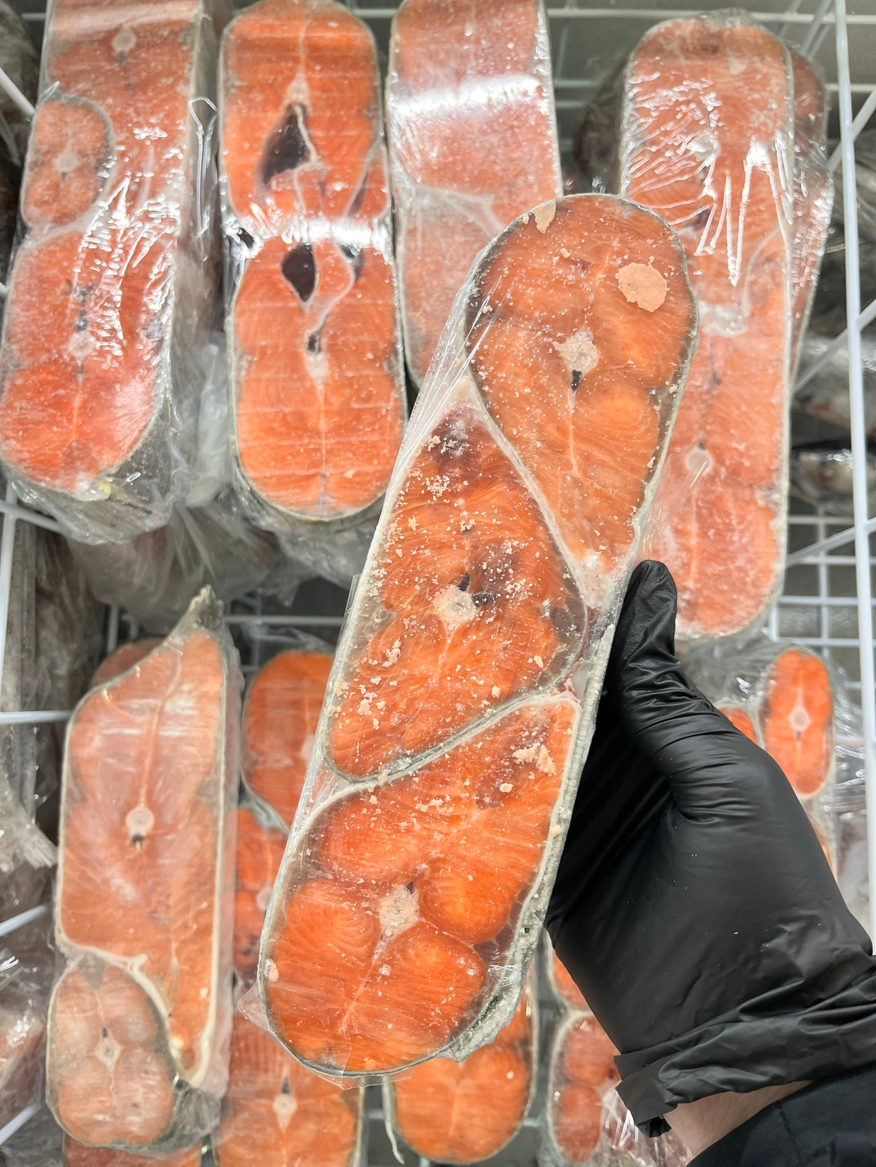 Семга 2-4кг -1250₽/кг  форель -1250₽/кг