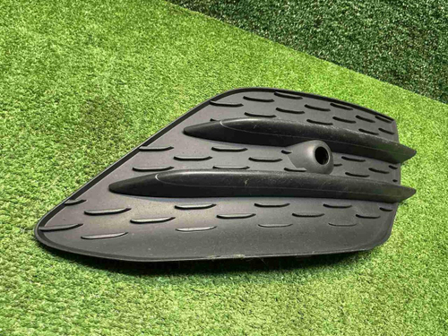 Решетка бампера правая Mercedes CLA C118 19-23 AMG