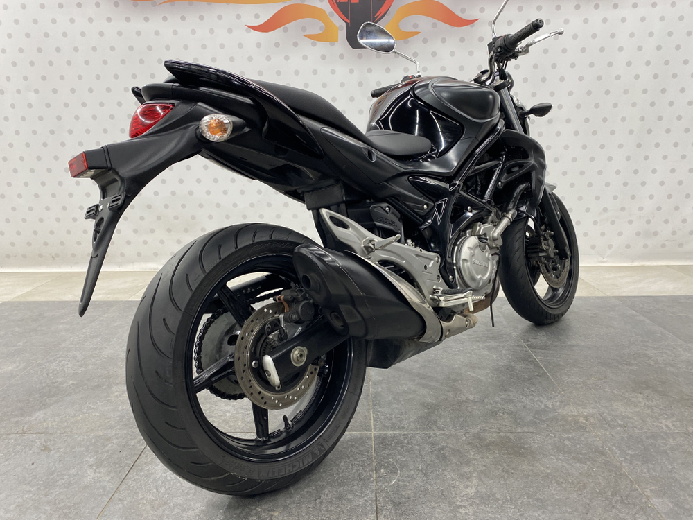 Suzuki Gladius SFV400 , 2015