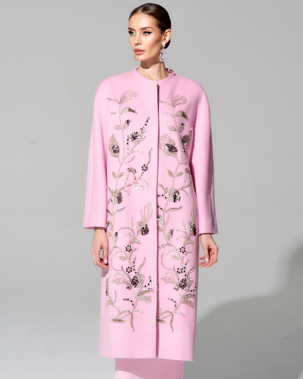 Пальто "Райский сад" с вышивкой ручной работы