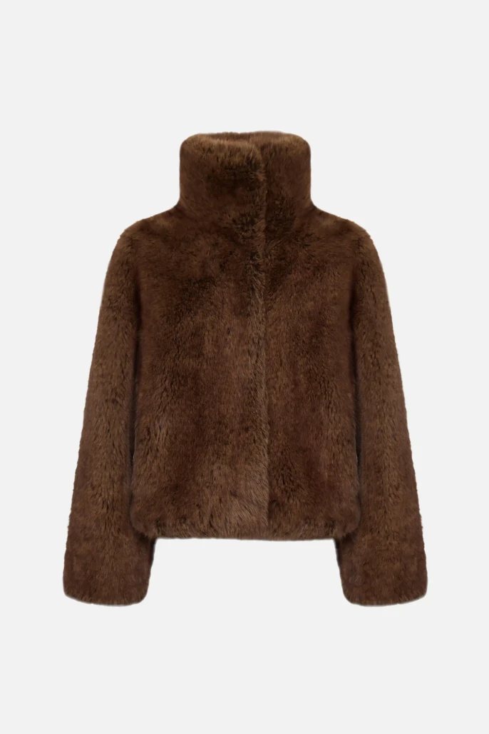 Укороченная шуба из экомеха