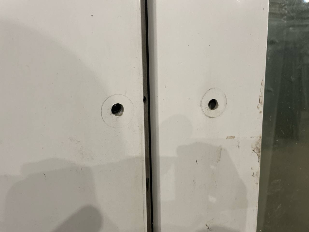 Дверь Пластиковая Б/У Входная 260(в) х 210(ш)