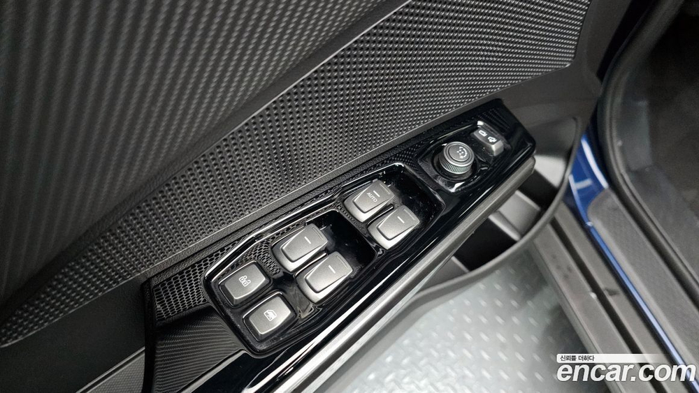 KG Mobility (Ssangyong) Very New Tivoli Бензин 1.5 2WD (06.2020)