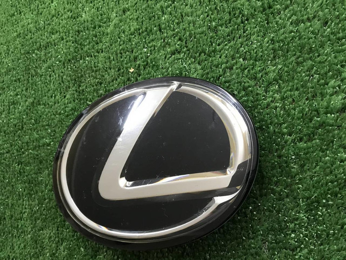Эмблема решетки радиатора Lexus RX 4 (2019-2022)