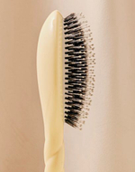 La Bonne Brosse Массажная расческа для волос N 03 Essential Sensitive Scalp Brush - Creamy White