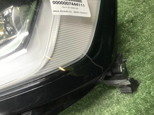 Фара левая Toyota Land Cruiser 300 (21-нв) LED