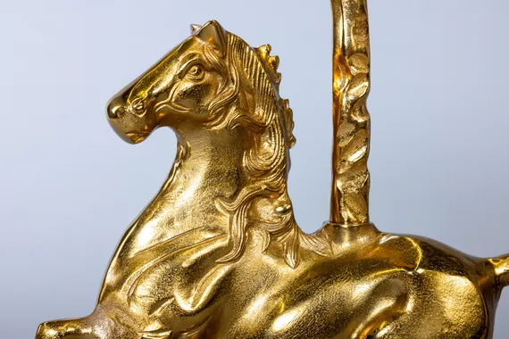 Кофейный стол "Лошадь" золото