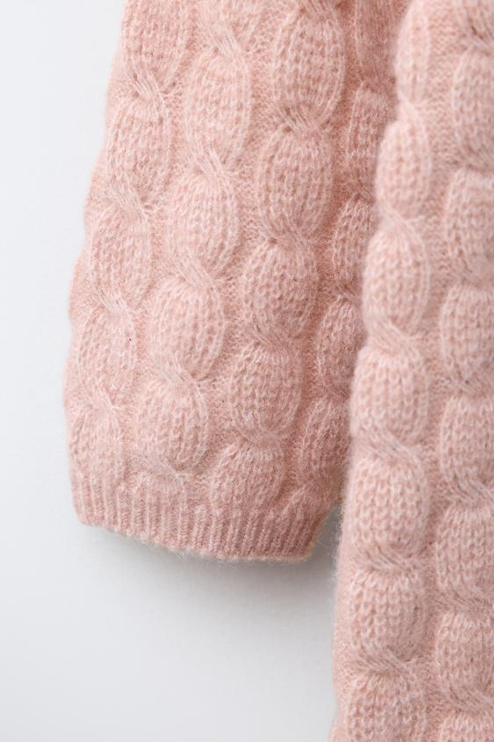 ZARA ДЛИННЫЙ ВЯЗАНЫЙ КОМБИНЕЗОН С КОСАМИ, БЛЕДНО-РОЗОВЫЙ