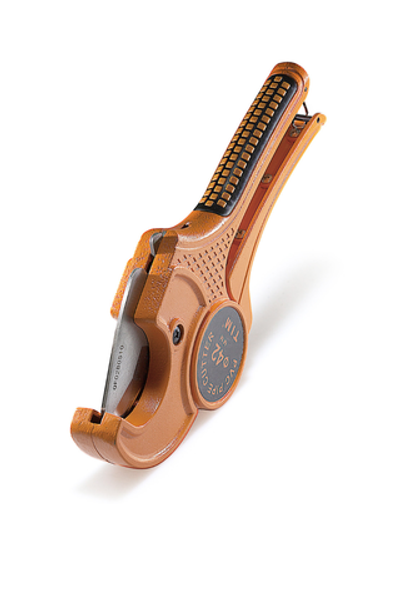 Труборез для пластиковых и металлопластиковых труб TIM 154 (16-42 мм)