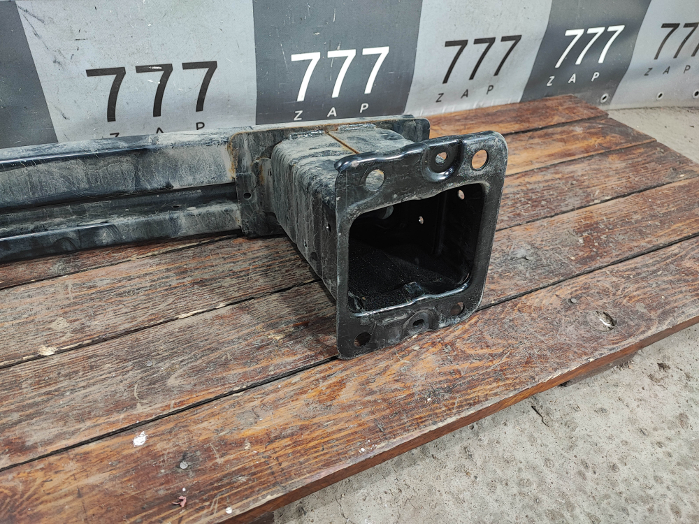 Усилитель переднего бампера Kia K5 20-нв Б/У Оригинал 64900L2000