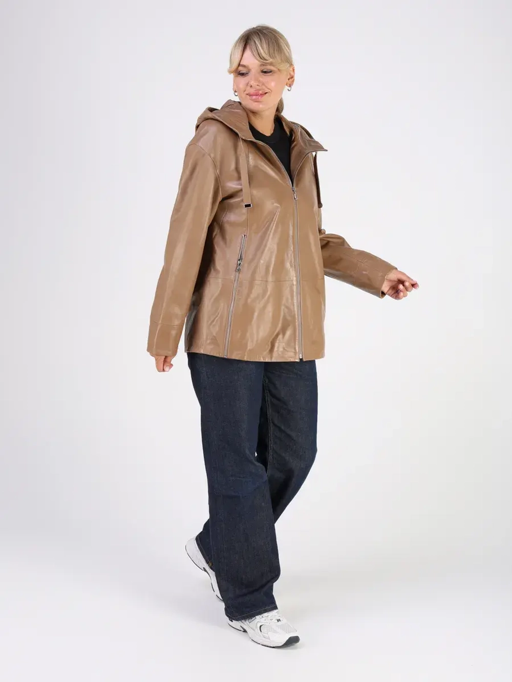 Кожаная куртка демисезонная с капюшоном