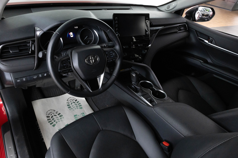 Toyota Camry, 2021 год