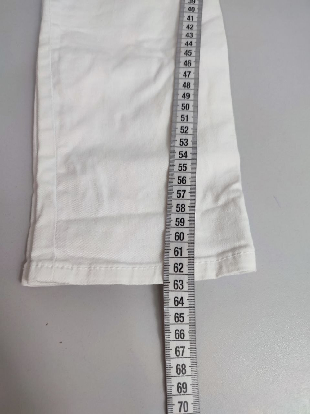 Джинсы белые 42 размер