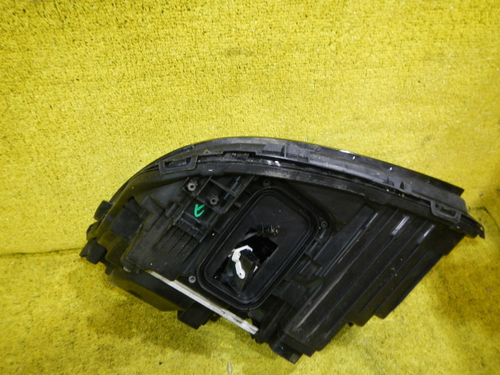 Битая Фара правая Mercedes E W213 (2016-2021) LED