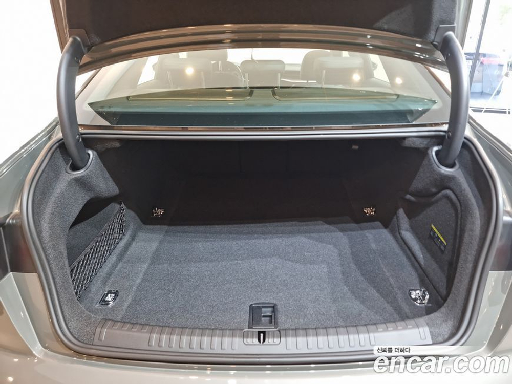 Audi A6 (C8) 40 TDI Premium (09.2023)