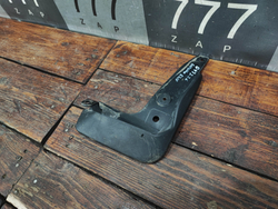 Брызговик передний правый Toyota Corolla (E210) 18-нв Б/У Оригинал 7662102230