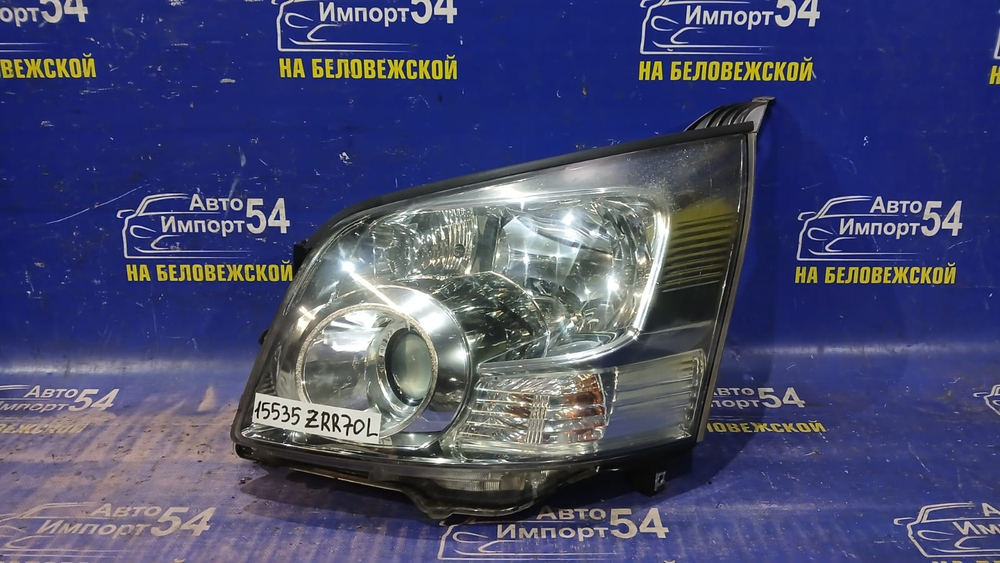 Фара передняя левая TOYOTA NOAH 2007-2010