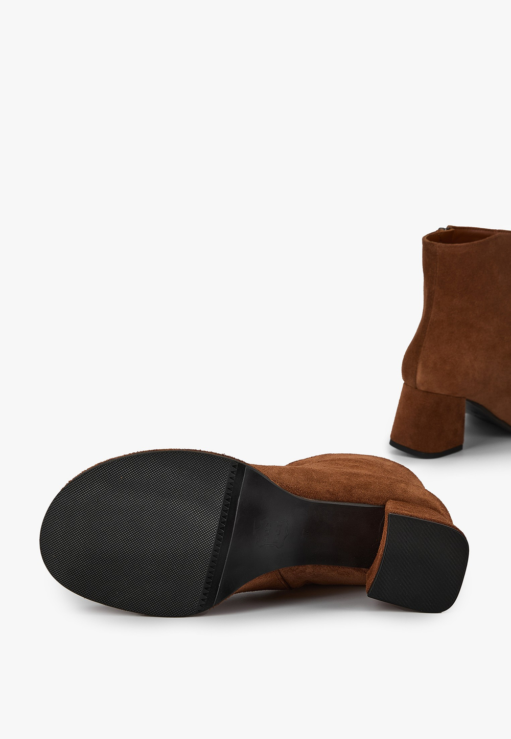 Ботильоны // Inga // Coffee // Suede