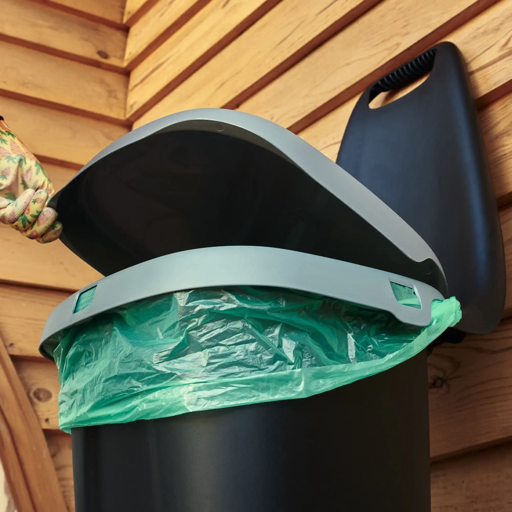 Тележка садовая с зажимом для пакета и крышкой 38л 58×40×95см чёрный