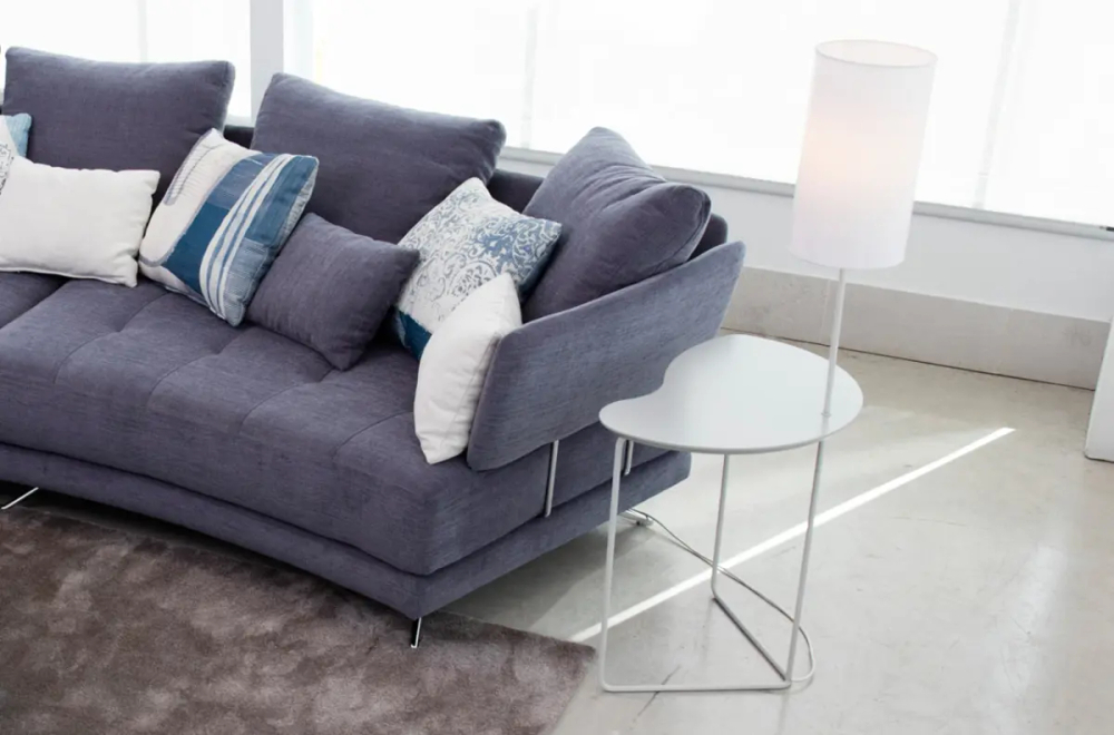 Столик Conec-Table 60 + USB с лампой