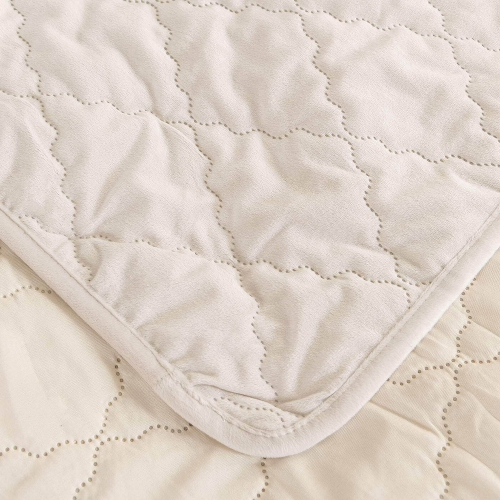 Покрывало 240х260 и 2 наволочки 50x70 Sofi De MarkO Деметра кремовое