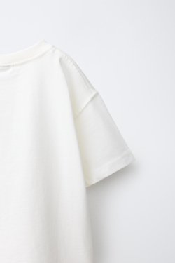 ZARA ФУТБОЛКА С ВЫШИВКОЙ, ЭКРЮ