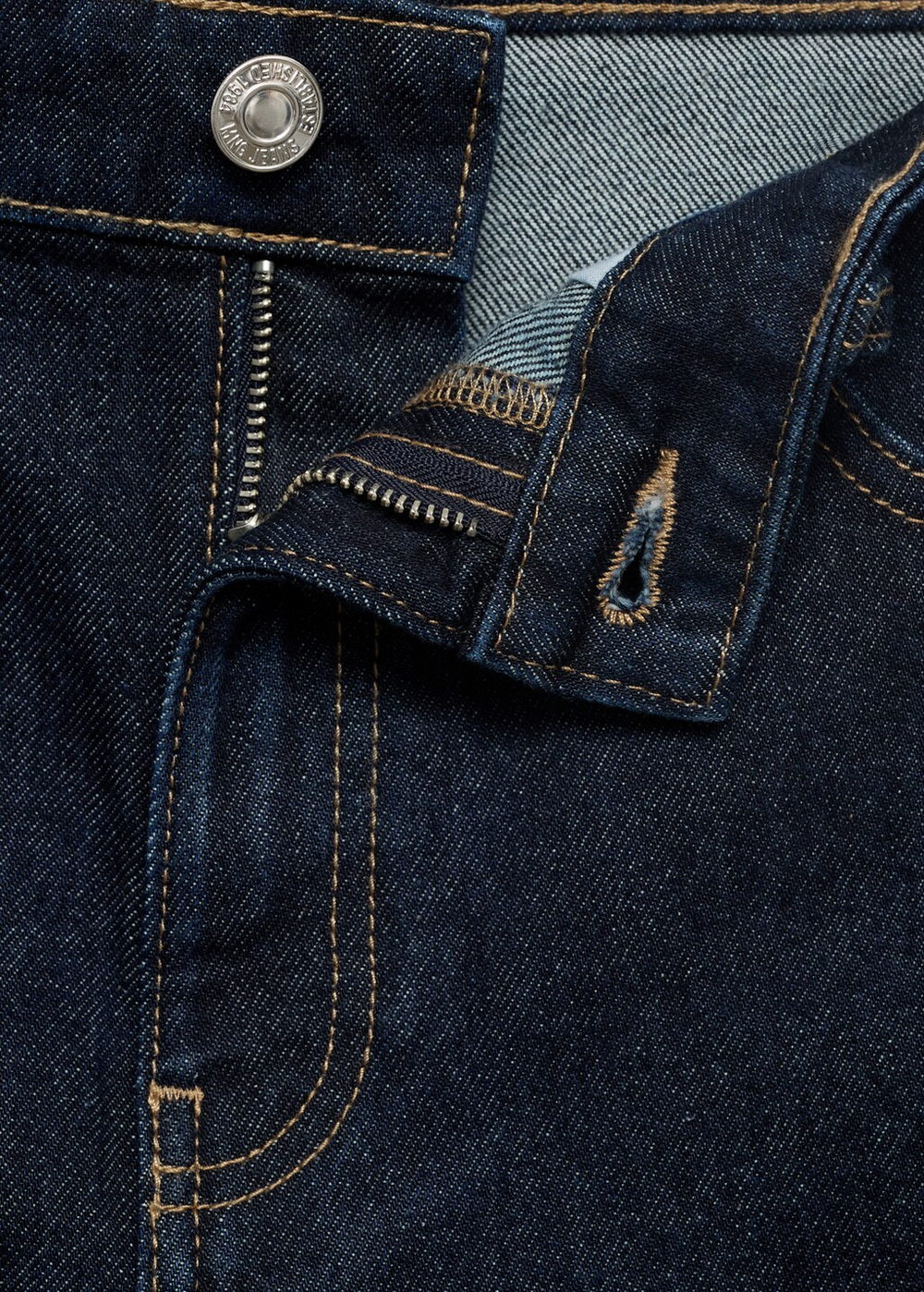 Прямые джинсовые шорты с высокой посадкой