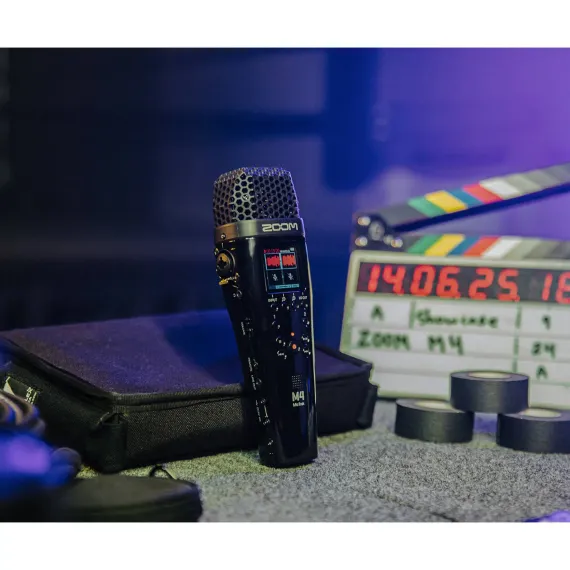 Zoom M4