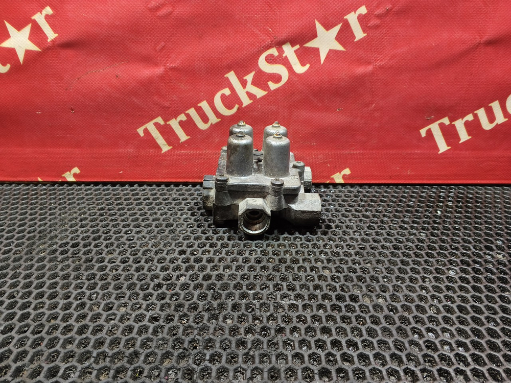 Кран 4-х контурный