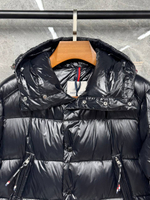Пуховик Moncler
