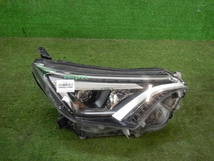 Фара правая Toyota RAV4 4 CA40 (2015-2019) LED