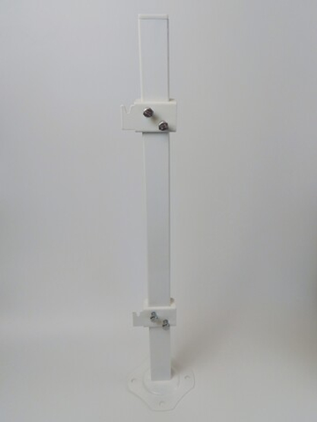 А11.12(ст.30*10) Кронштейн напольный регулируемый. Крепление за скобы на задней панели радиатора