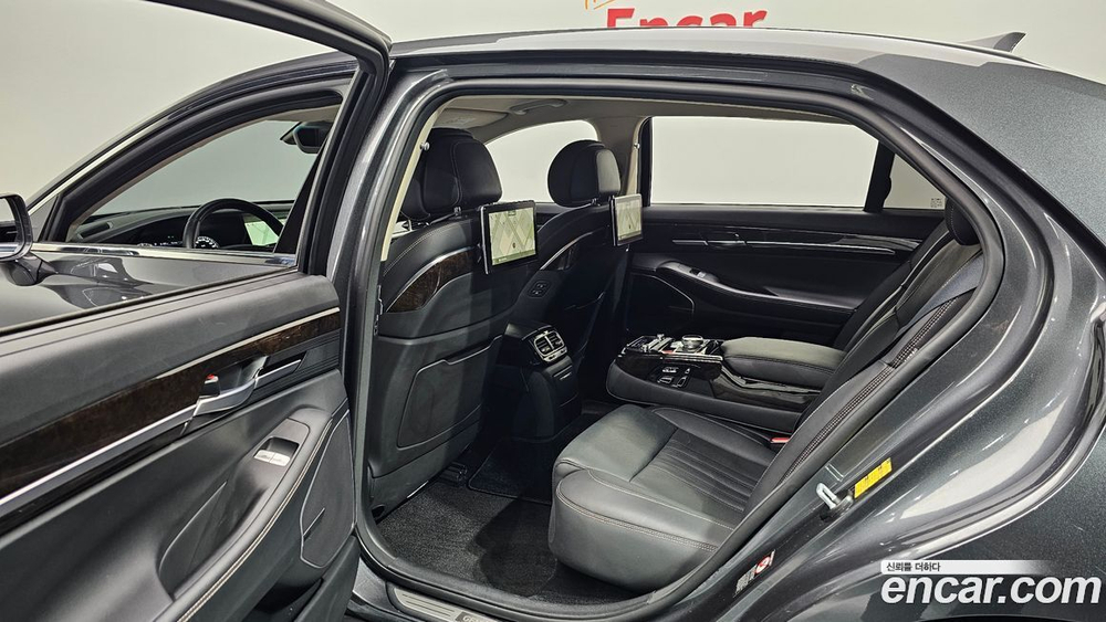 Genesis G90 3.8 AWD (06.2020)