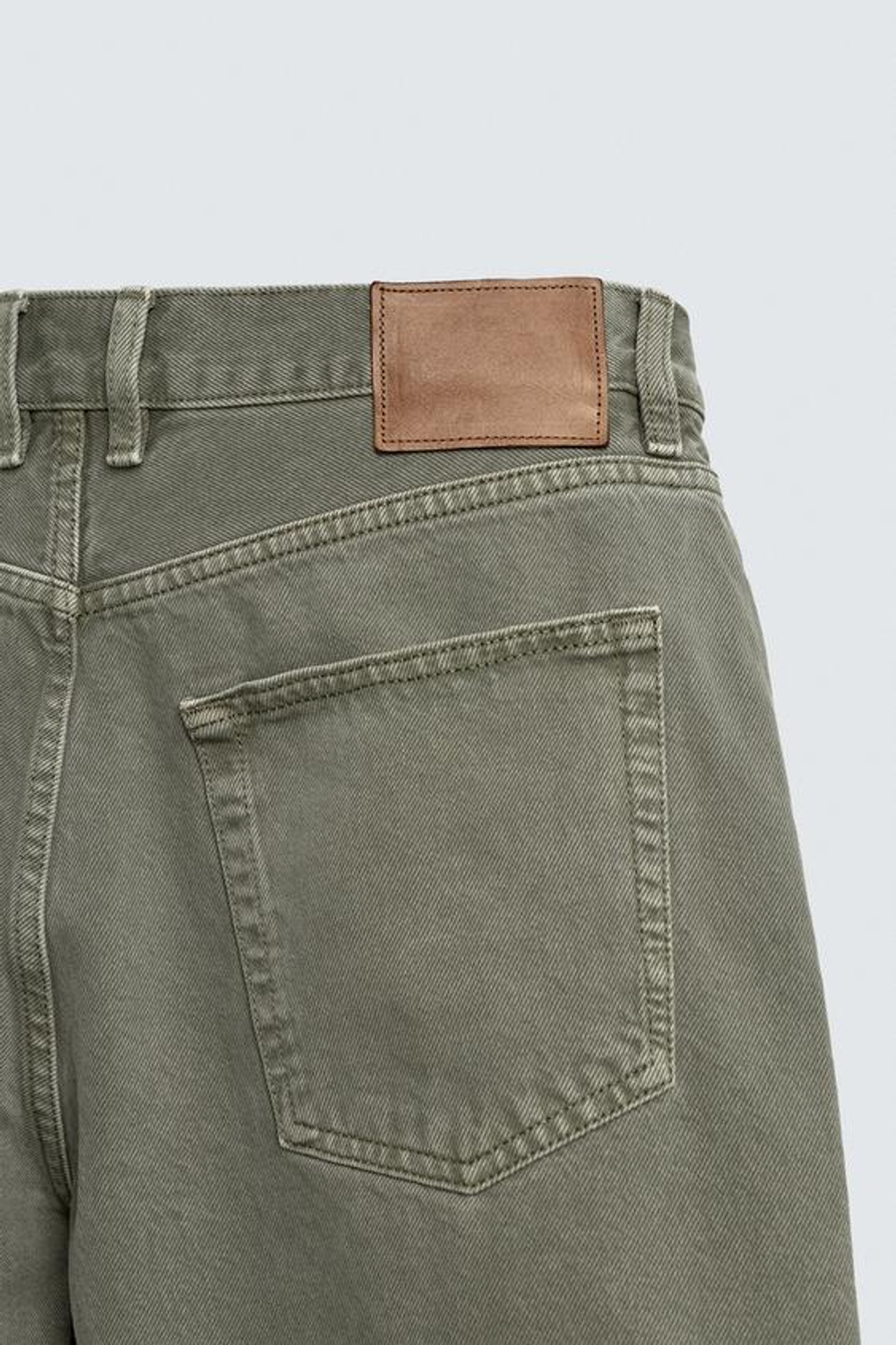 ZARA ДЖИНСОВЫЕ ШОРТЫ REGULAR FIT, ЗЕЛЕНЫЙ/СЕРЫЙ