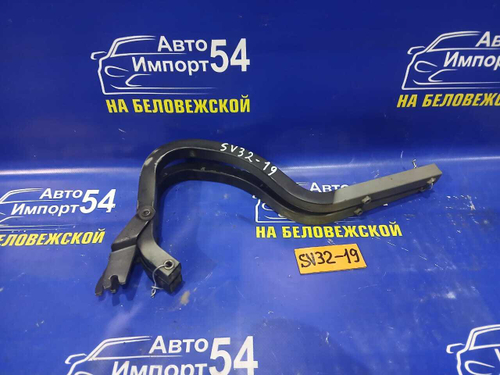 Петля багажника TOYOTA VISTA 1990