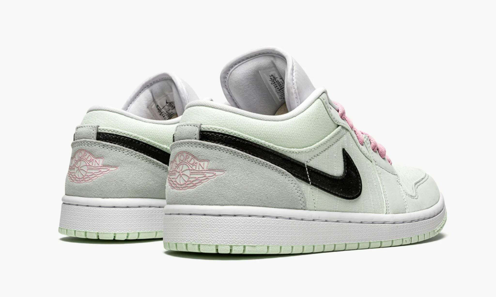 Air Jordan 1 Low SE WMNS "Barely Green"