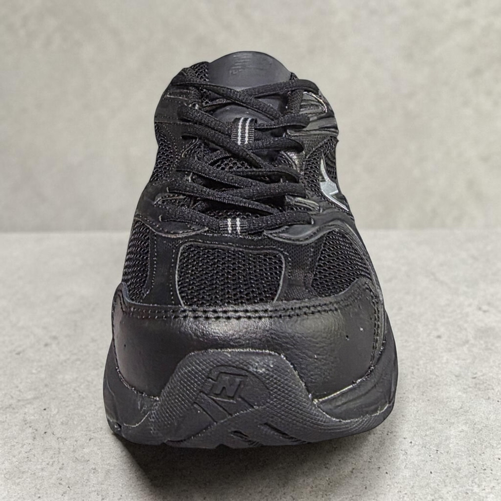 New Balance 530 • Black