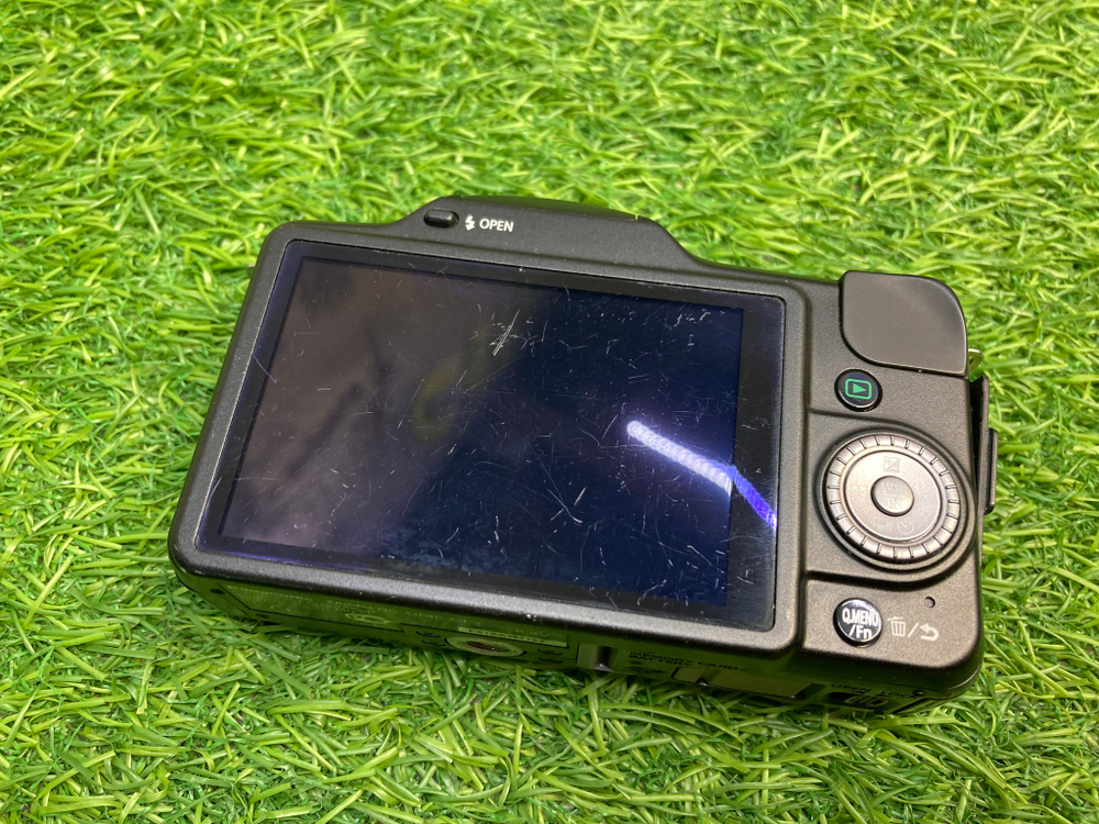 Panasonic Lumix DMC-GF3 Kit 14-42mm G Vario