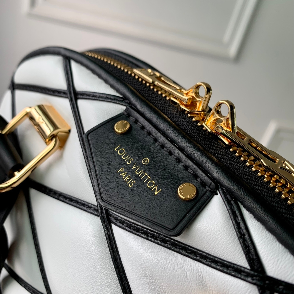 Louis Vuitton Alma BB