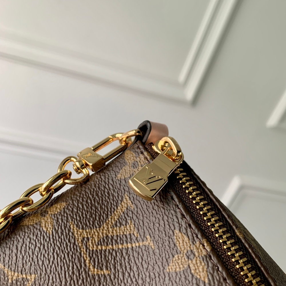 Louis Vuitton Bloom Pouch