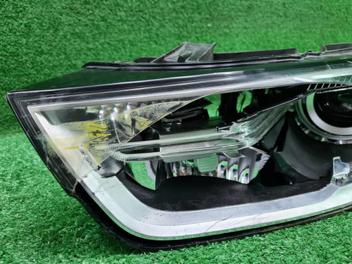 Битая Фара левая Audi Q3 1 8U (2014-2018) ксенон