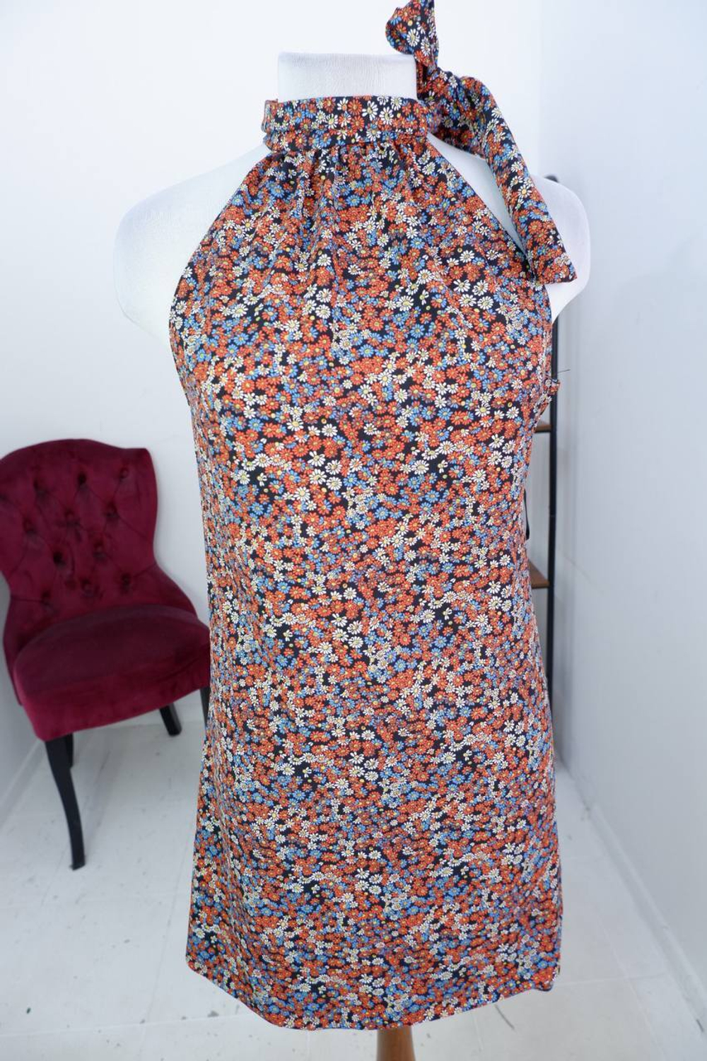 Платье Zara в мелкий цветочек, маркировка S, визуально на 44 размер