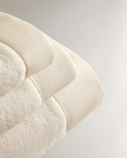 ZARA HOME БАННОЕ ПОЛОТЕНЦЕ С ПОЛОСОЙ, ЖЕЛТОВАТО-БЕЛЫЙ