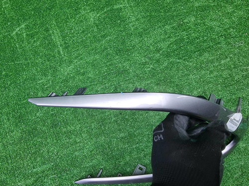 Накладка переднего бампера Toyota Camry xv70 20-нв