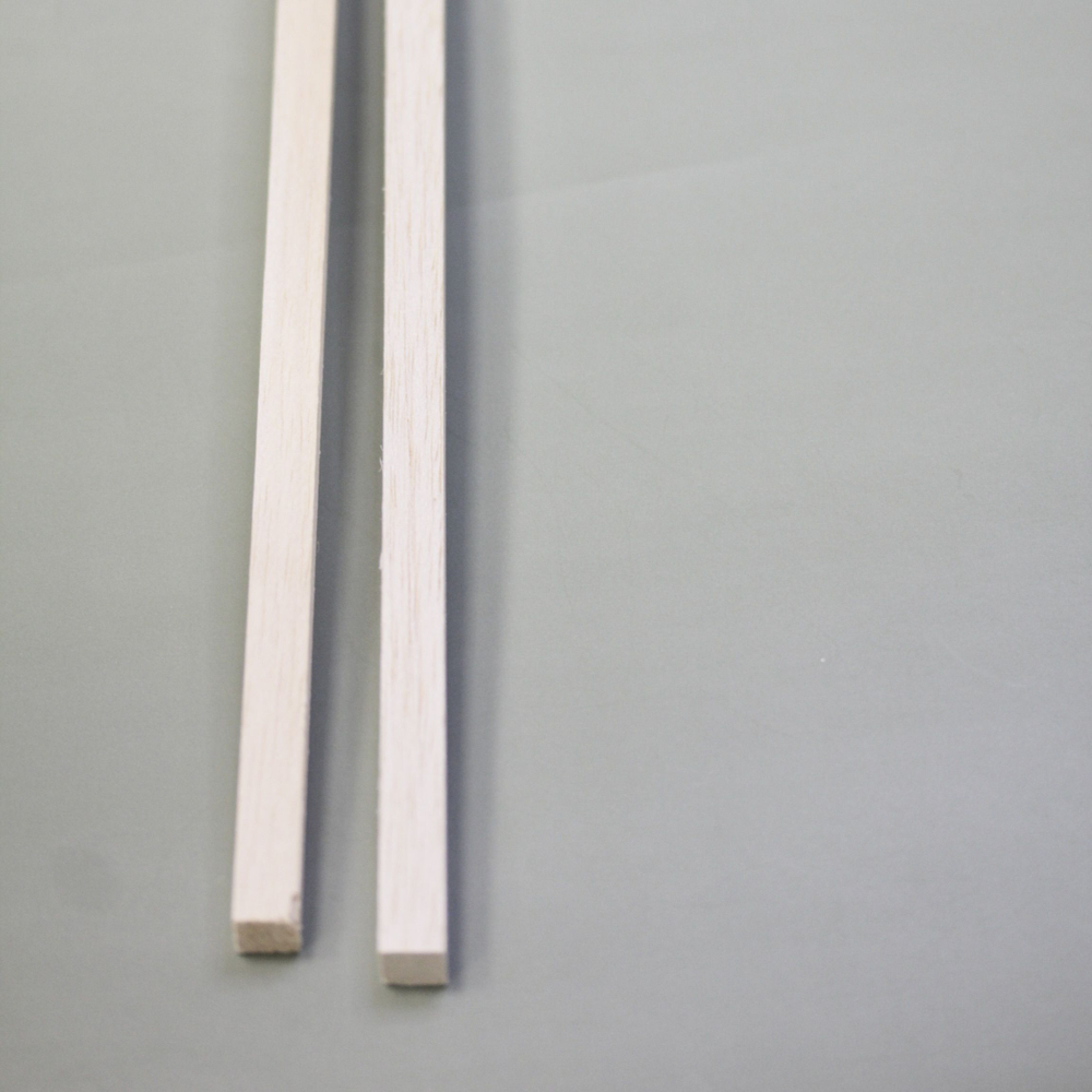 Дощечки палочки для моделирования Бальза 12*12* 300 мм, толщина 12мм (2 штуки)/ Бальса для моделирования