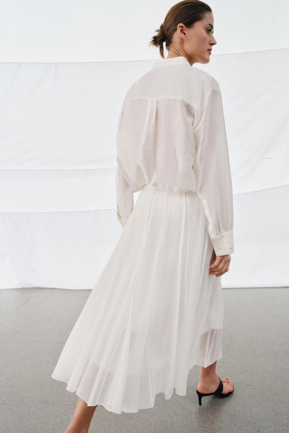 ZARA КОМБИНИРОВАННАЯ СТРУЯЩАЯСЯ ЮБКА — ZW COLLECTION, ЖЕЛТОВАТО-БЕЛЫЙ