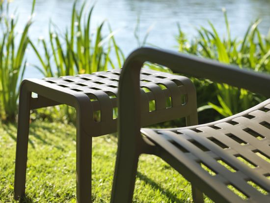 Кресло-качалка пластиковое Folio