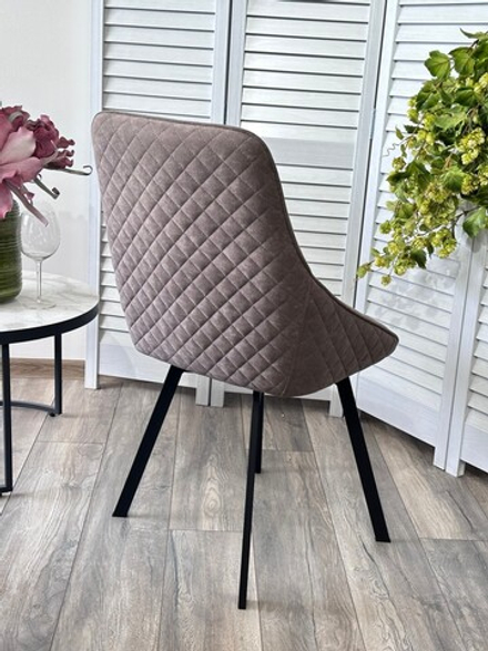 Стул М-City DISAUR Каса (Casa), поворотный на поворотный на 360 градусов, B5 Капучино, Велюр, Черный каркас