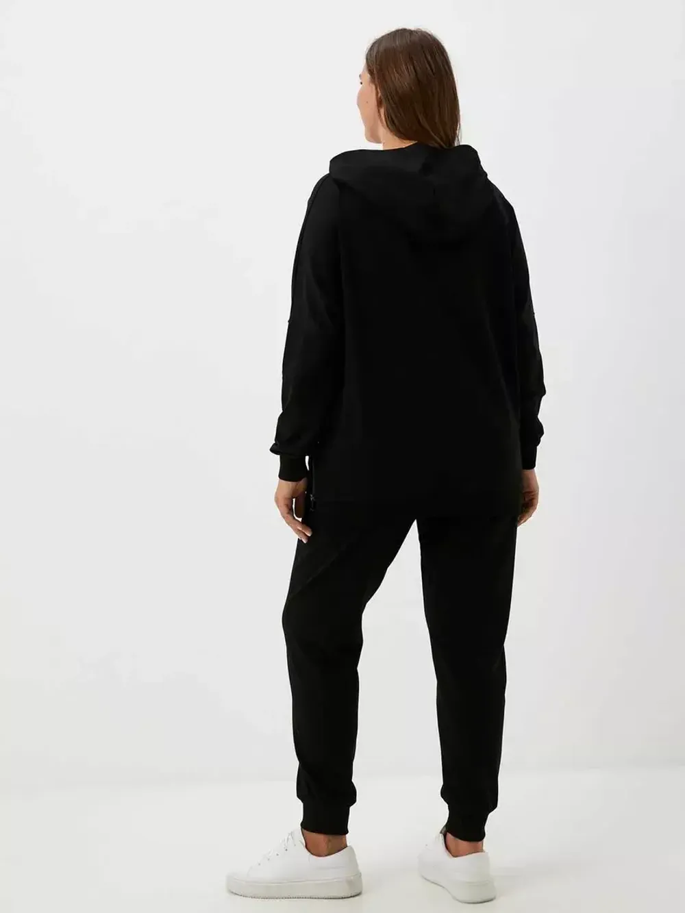 Костюм спортивный