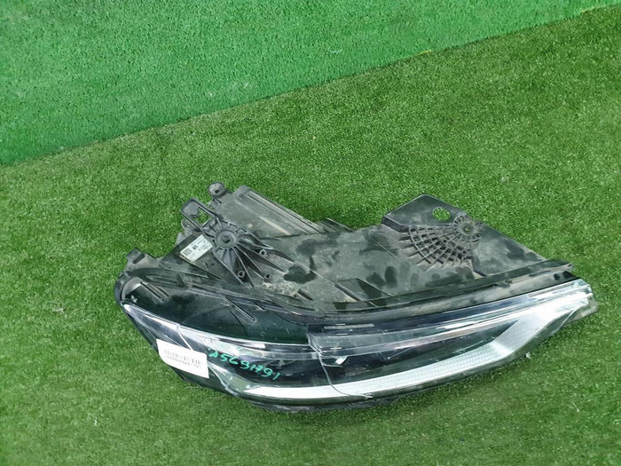 Фара правая Cadillac XT6 (2019-н.в.) LED